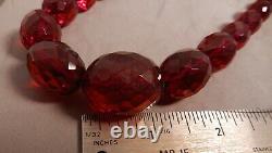 ANTIQUE ART DECO CHERRY AMBER FACETED GRADUATED BEAD NECKLACE & EARRINGS, 30,62g