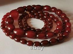 ANTIQUE CHERRY AMBER BAKELITE GRADUATED NECKLACE 124cm & 115g BEADS 10mm to 32mm