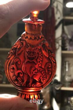 Antique Chinese Carved Foo Dogs Cherry Amber Snuff Bottle Signed