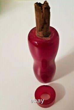 Antique Cigarette Holder Red Cherry Amber Faturan Hookah Mouthpiece 28 g, Rare