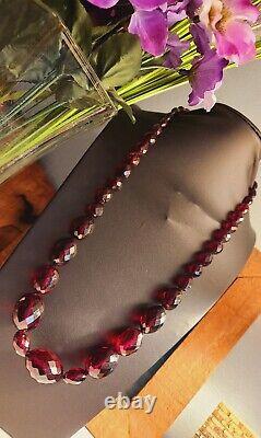 Art Deco Cherry Red Graduated Amber Bakelite Beaded Necklace/Great Condition