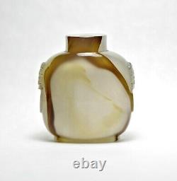 Early Qing Dynasty Agate Double Lions Snuff Bottle