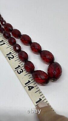VINTAGE CHERRY AMBER BAKELITE FACETED OVAL BEAD NECKLACE ART DECO 52 grams