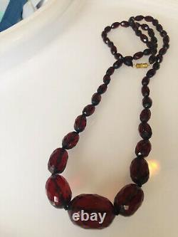 Vintage Art Deco 1920s Faceted Bakelite Cherry Amber Bead Necklace 29