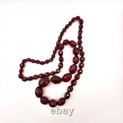 Vintage Art Deco Cherry Amber Bakelite Faceted Graduated Beaded Necklace 52g