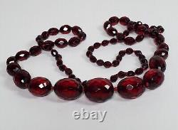 Vintage Art-deco Cherry Amber Bakelite Graduated Faceted Bead Necklace