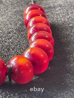 Vintage Deco Cherry Amber Bakelite Beautiful Barrel Bead Necklace 33 Grams