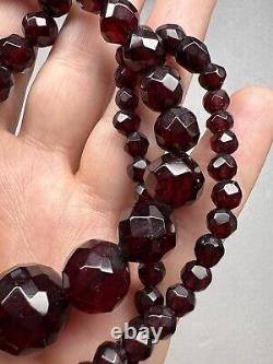 Vintage Graduated Round Faceted Cherry Amber Bakelite Bead Necklace 30 33 G