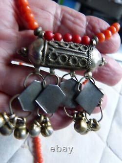 Yemen silver coral necklace, antique fine coral, Yemen silver Hirz pendant