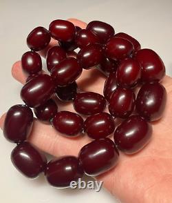 106 Grams Antique Faturan Bakelite Cerise Perles Ambres Marbrées