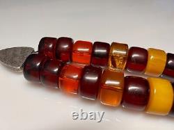 199,4 grammes de perles de bakélite antique en ambre de cerisier Faturan du Rosaire