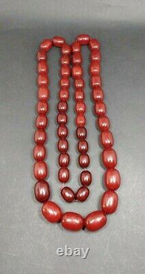 199 Grams Antique Faturan Cerise Ambre Bakelite Perles Collier Marbré