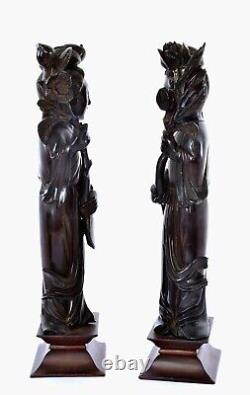 2 figurines sculptées de dames en ambre foncé de cerisier chinois en bakélite faturan 1143G EN L'ÉTAT