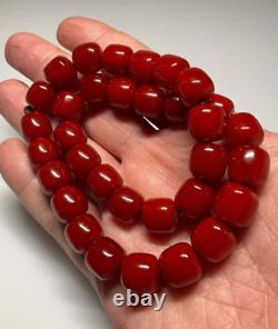 39.1 Grams Antique Faturan Bakélite Cerise Perles Ambres Marbrées