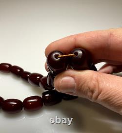 61 Grams Antique Faturan Bakelite Cerise Perles Ambres Marbrées