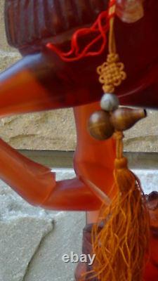 Antique 19c Vieux Chinois Amber Carved Rare Grand Guerrier Withhorse Sur Stand Statue