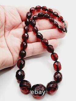 Antique Antique Ambre Faceted Rouge Cerise / Bakelite Perled Necklace +28 Grammes