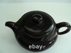 Antique Chinois Cerisier Foncé Ambre Individuel Teapot, Incisés Décoration