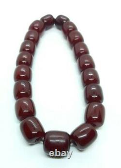 Antique Faturan Cerise Ambre Bakélite Perles Damari / Veines 79 Grams