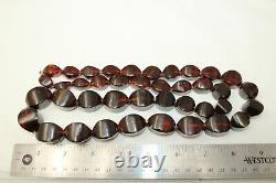 Antique Réelle Rouge Noir Amber Grande Perle Diplômée 33 Collier 132 Grams