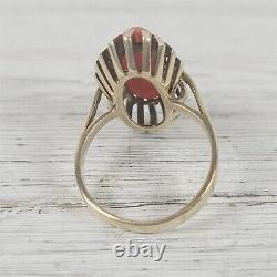 Bague en corail rouge en or jaune 14 carats moderniste du milieu du siècle vintage 7 de luxe surélevée