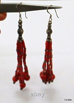 Boucles d'oreilles Vintage Anciennes en Argent avec Pierre de Corail Rouge en Pendentif