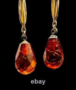 Boucles d'oreilles pendantes en ambre cognac (& cerise) facetté et or jaune 10 carats de style antique