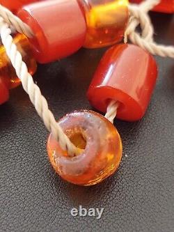 Chapelet en ambre naturel de bakélite cerise antique