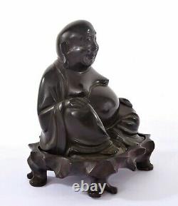 Chinese Cerise Foncé Amber Bakelite Sculptée Bouddha Heureux Figure 791 Gram
