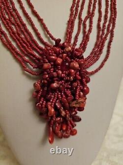 Collier à plusieurs rangs de perles en corail rouge de Méditerranée antique, fait main, RARE