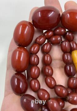Collier authentique en ambre de bakélite de cerisier avec perles rouge foncé - 41 grammes