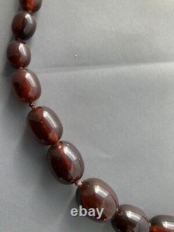 Collier de perles en ambre de cerisier dégradé marbré de Bakélite Faturan vintage - 82 grammes