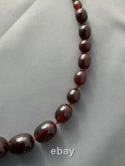 Collier de perles en ambre de cerisier dégradé marbré de Bakélite Faturan vintage - 82 grammes