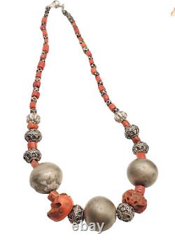 Collier de perles en corail naturel ancien berbère marocain, colliers berbères