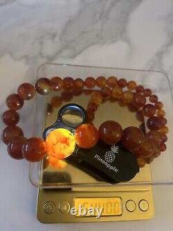 Collier en ambre de la mer Baltique fait main de couleur cerise ancienne/vintage graduée en bakélite -75grm