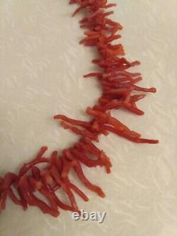 Collier en branche de corail rouge saumon naturel antique RARE