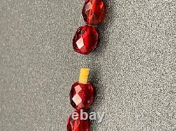 Collier gradué en ambre rouge cerise Bakélite VTG avec perles facettées de 28 pouces de long, style Art déco.