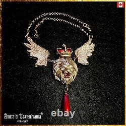 Femme Lion ailée bijoux Talisman Amulette Pendentif Collier Perle Couronne royale Bib