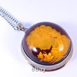 Pendentif Collier en argent sterling charmant avec un cabochon en ambre sculpté en relief