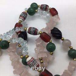 Pendentif à breloques en forme de donut en jade vert MCM avec collier de 30 pouces en quartz bleu et rose et ambre de cerisier