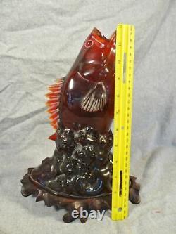 Vintage Chinois Sculpté Finement Cherry Amber Leaping Fish Sculpture 28cm 1982 G